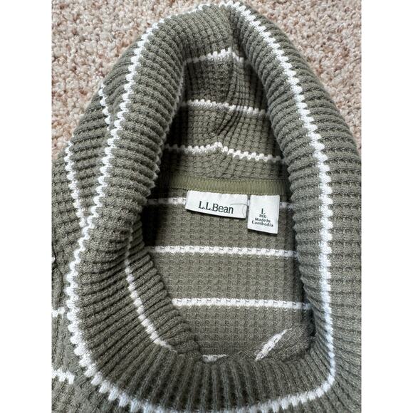 L.L. Bean Thermal Turtle Neck Shirt/Sweatshirt, Women's Large, super soft; Green - Picture 3 of 10